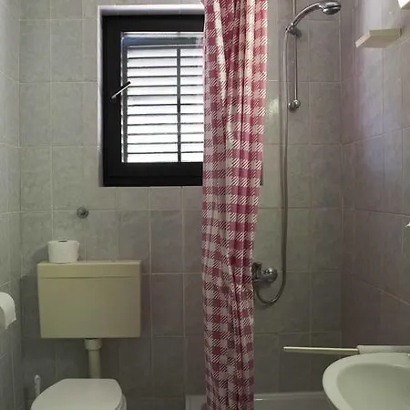 Πανσιόν Alek 3*